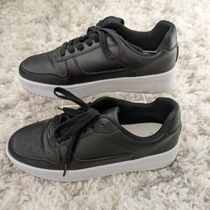 Time and Tru chunky black sneakers with memory foam